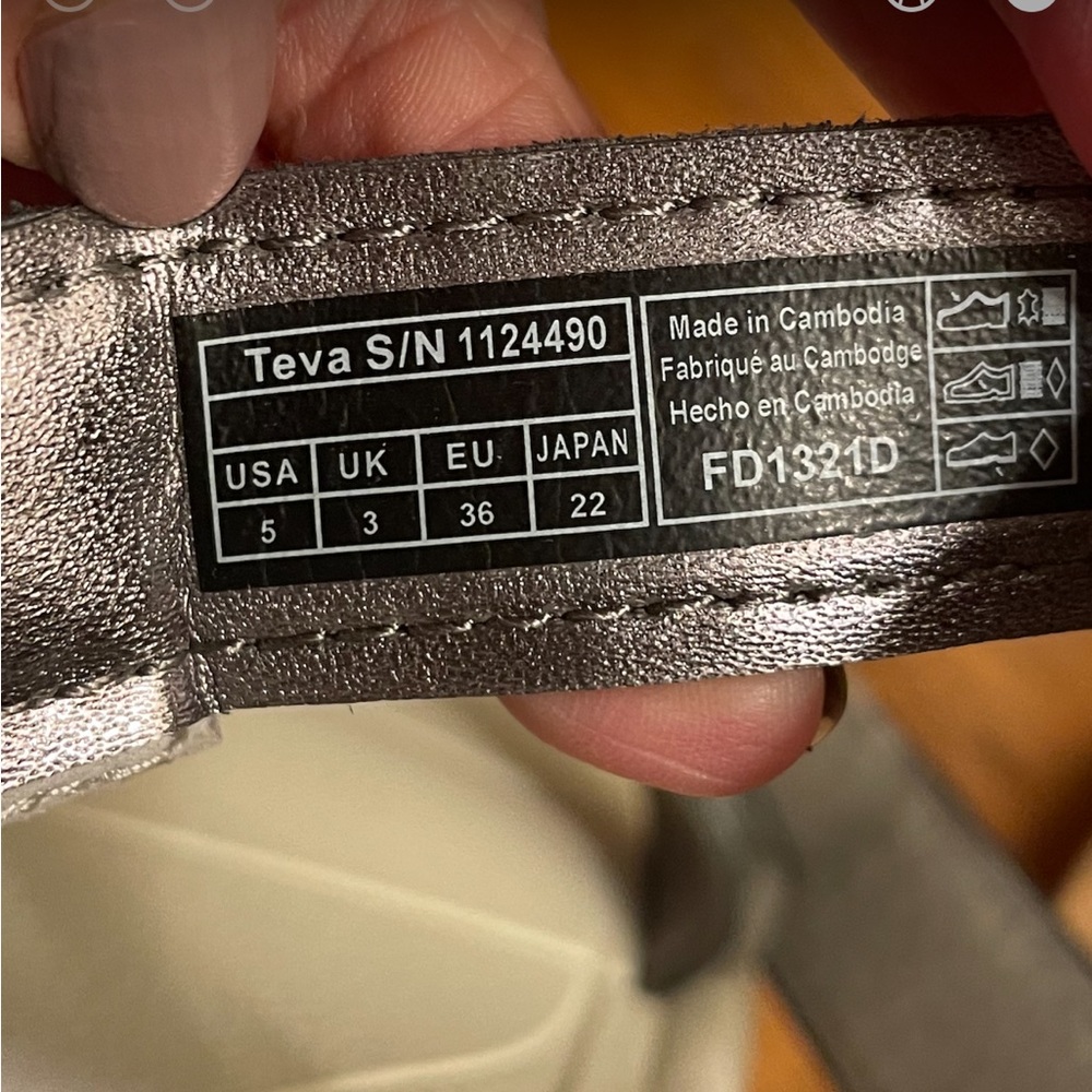 COPY - Teva-Sandals - Picture 10 of 10